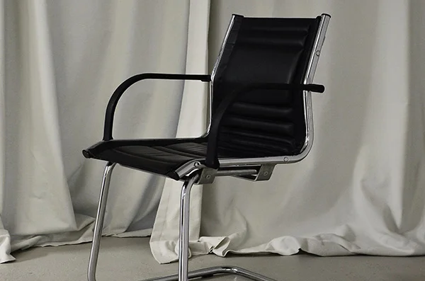 silla de oficina de cuero